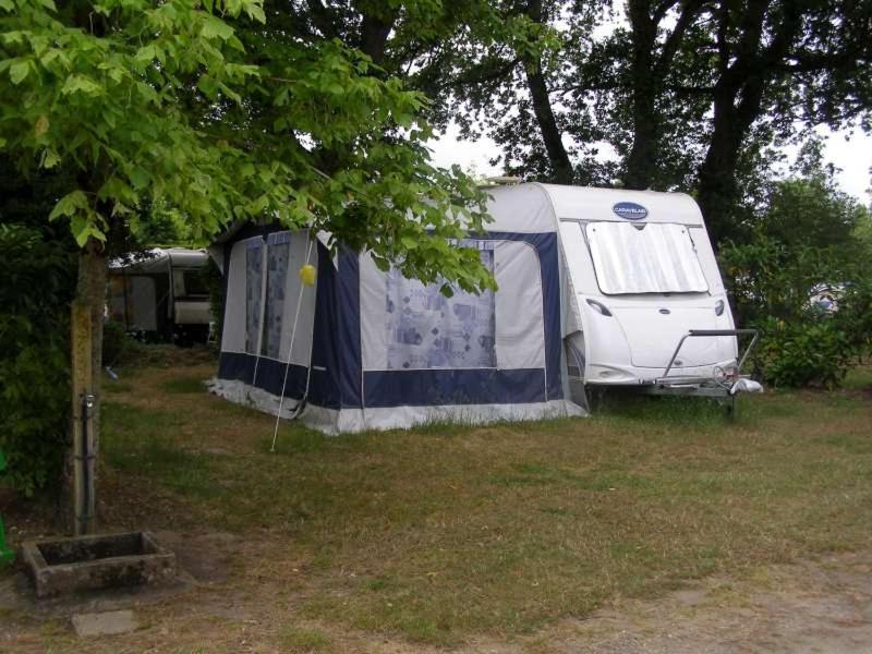 Camping Le Bois Joli Hotel Exterior photo
